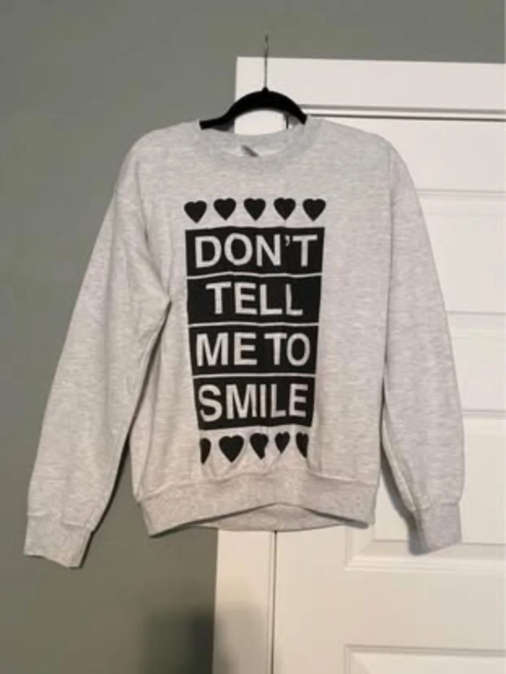Sweatshirt - Picture 1 of 4
